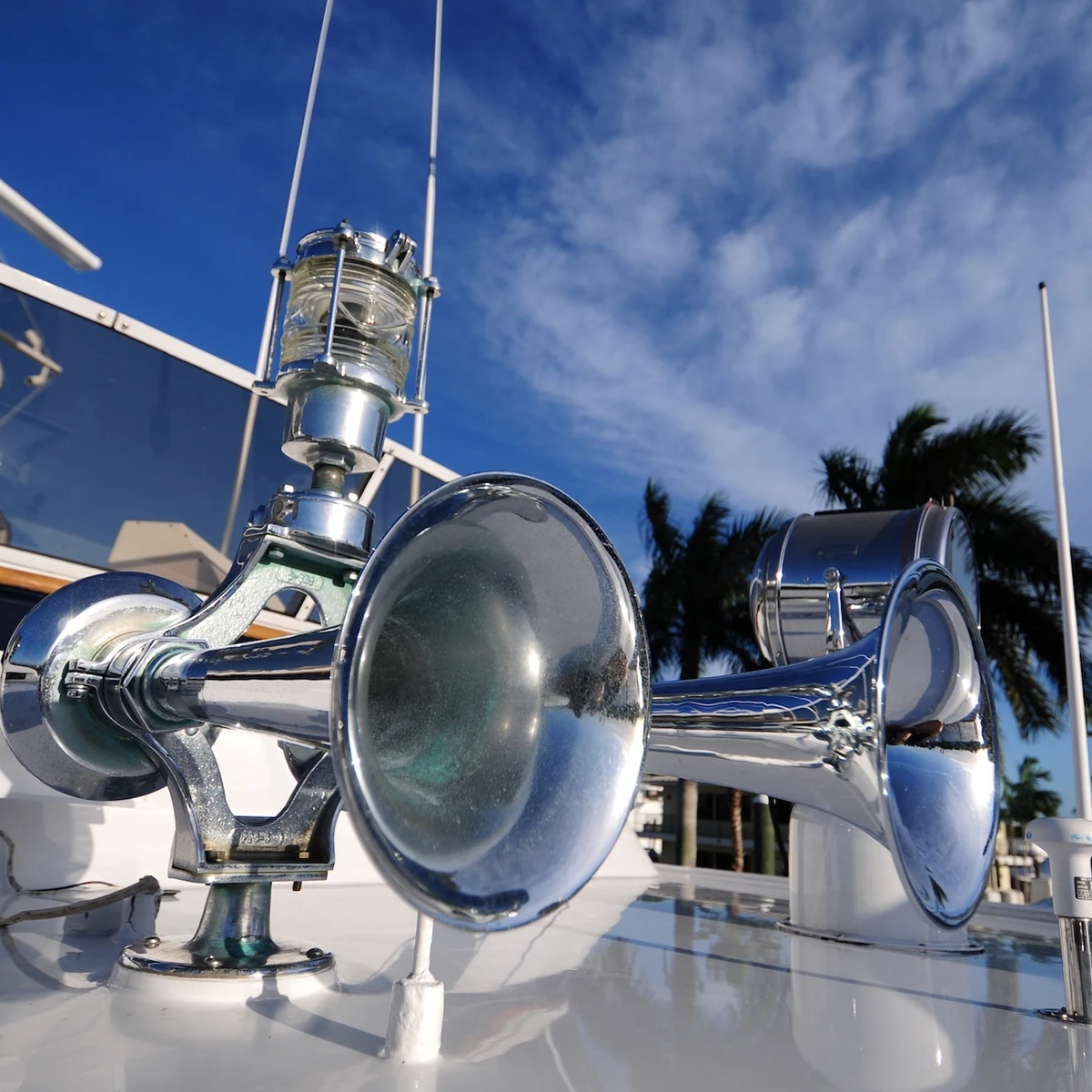 Whistle (Air / Electrical)